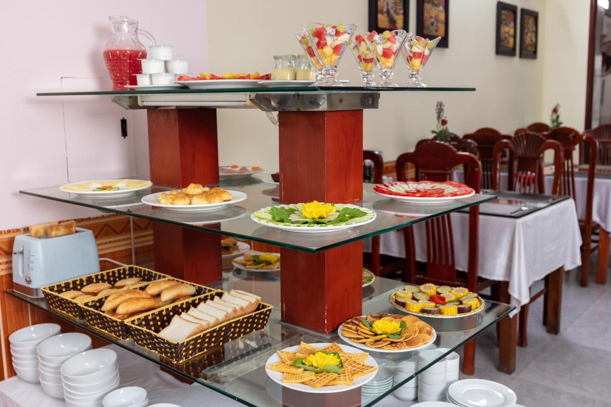 Viet Village Airport Hotel & Restaurants ハノイ市 エクステリア 写真