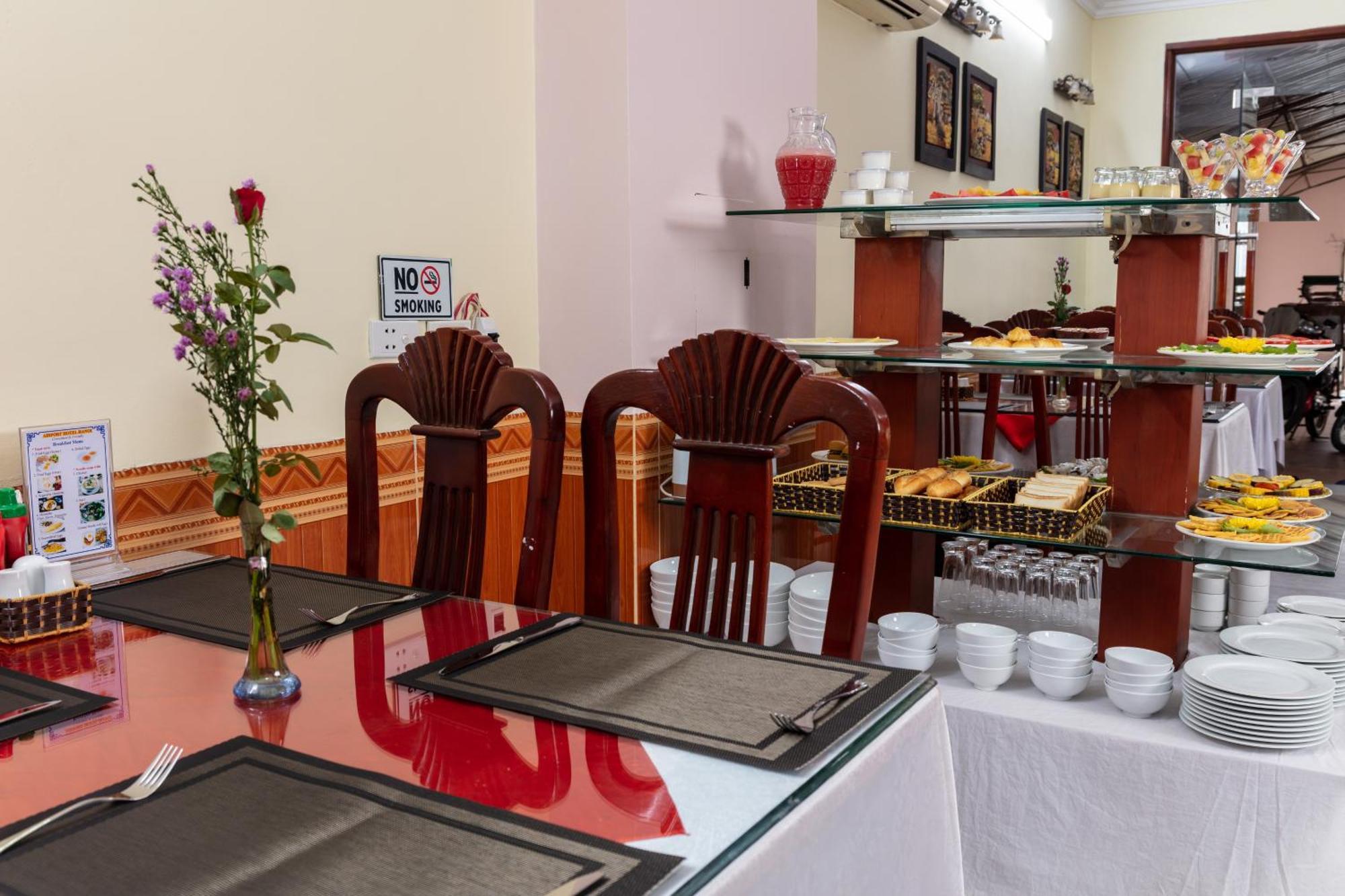Viet Village Airport Hotel & Restaurants ハノイ市 エクステリア 写真
